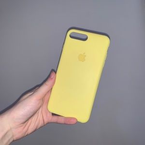 Yellow Apple silicone iphone 6/7/8 plus case